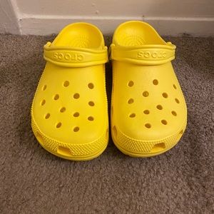 LIKE NEW Classic Crocs